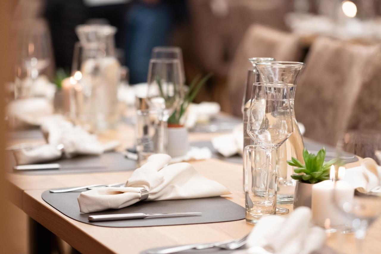 Hotel-Restaurant Am Hochfuchs 유겐도르프 외부 사진